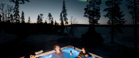 Phần Lan - Rovaniemi - Bữa tối Bắc Cực với phòng tắm hơi và bể sục riêng