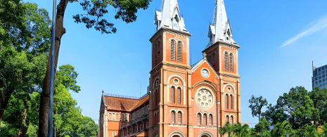 Trải nghiệm sống tại Việt Nam trong một tháng: Hành trình bắt đầu từ Thành phố Hồ Chí Minh.