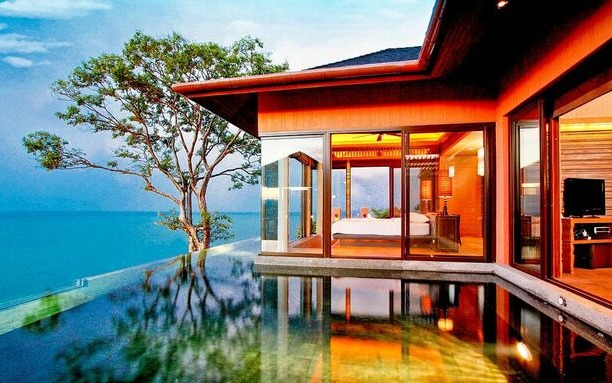 Khách nhà giàu cách ly trong villa trên đảo