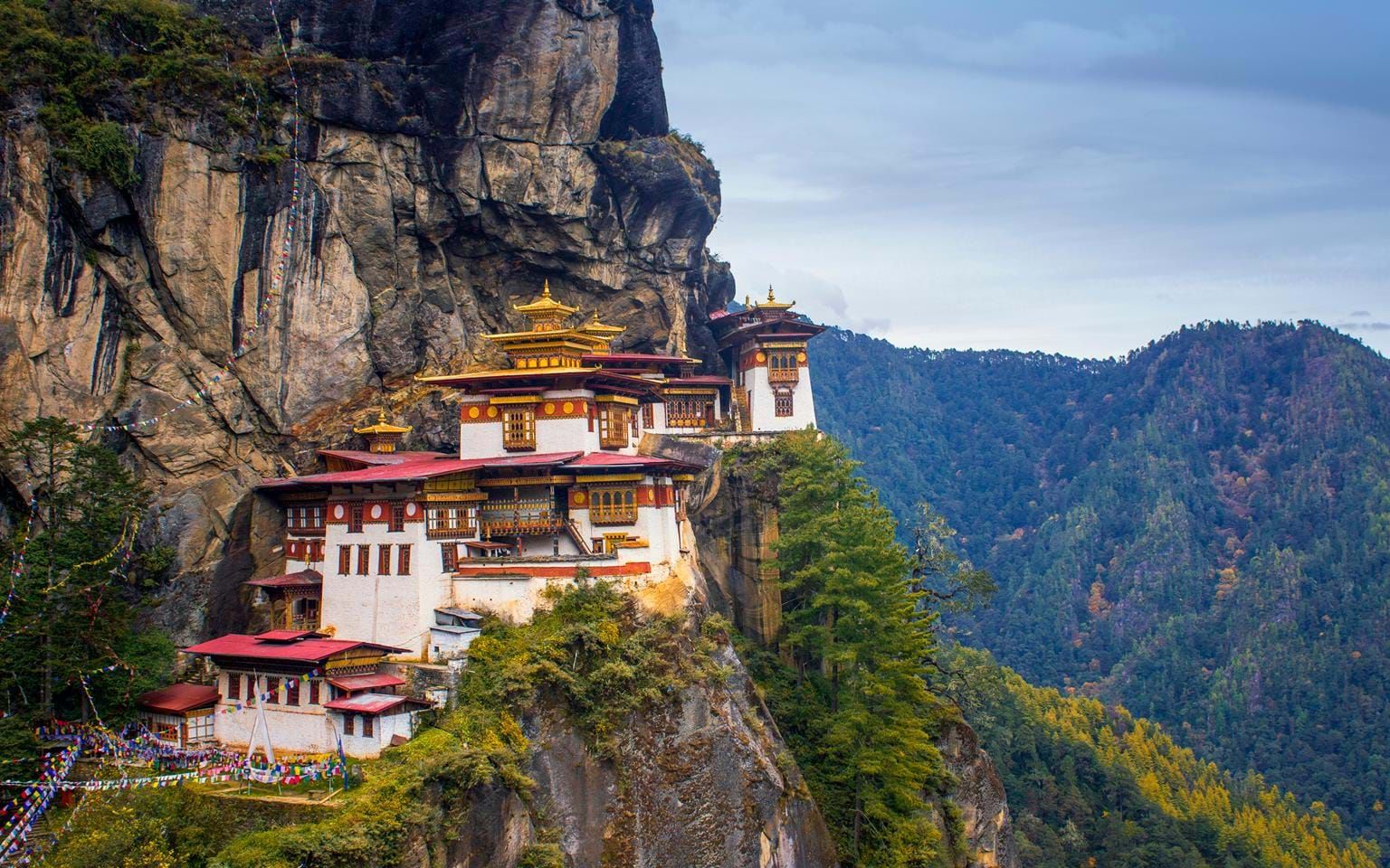 Những điểm đến ấn tượng bạn chỉ có thể tìm thấy ở châu Á