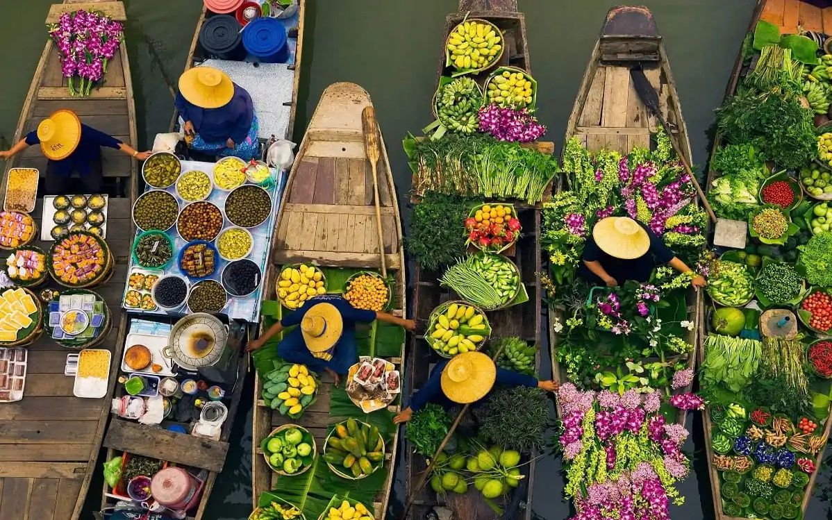 Damnoen Saduak Floating Market – Explore the Iconic Waterways of Thailand